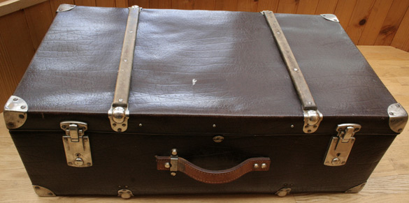 OldSuitcase.jpg