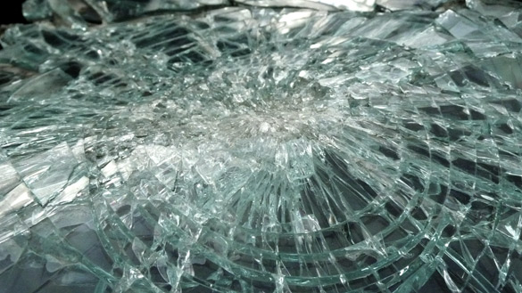 shatteredGlass485.jpg